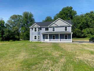 4 Blue Jay Drive, Newburgh, NY 12550