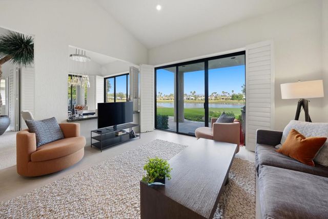 55650 Oaktree, La Quinta, CA 92253