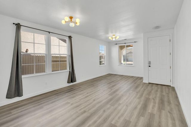 6217 Jefjen Way, Elk Grove, CA 95757