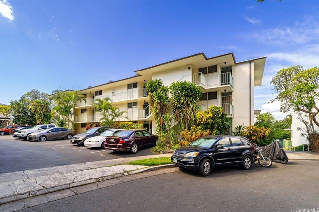 3027 Pualei Circle 204, Honolulu, HI 96815