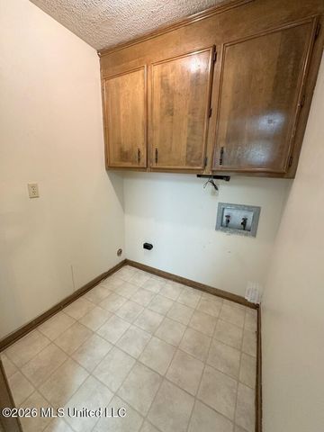 232 Forest Valley Drive, Jackson, MS 39212