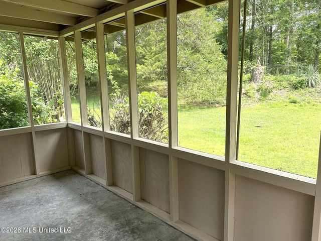 232 Forest Valley Drive, Jackson, MS 39212