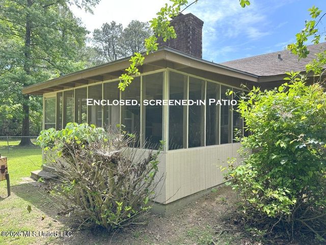 232 Forest Valley Drive, Jackson, MS 39212