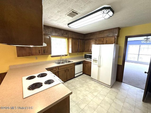 232 Forest Valley Drive, Jackson, MS 39212