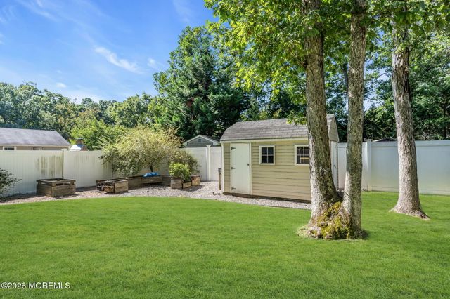 2324 Woodland Road, Manchester, NJ 08759