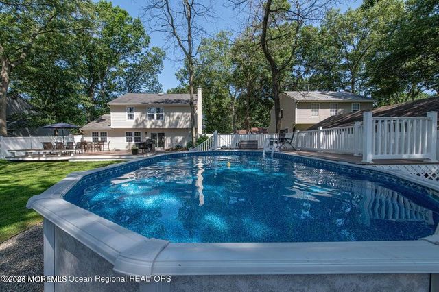 2324 Woodland Road, Manchester, NJ 08759