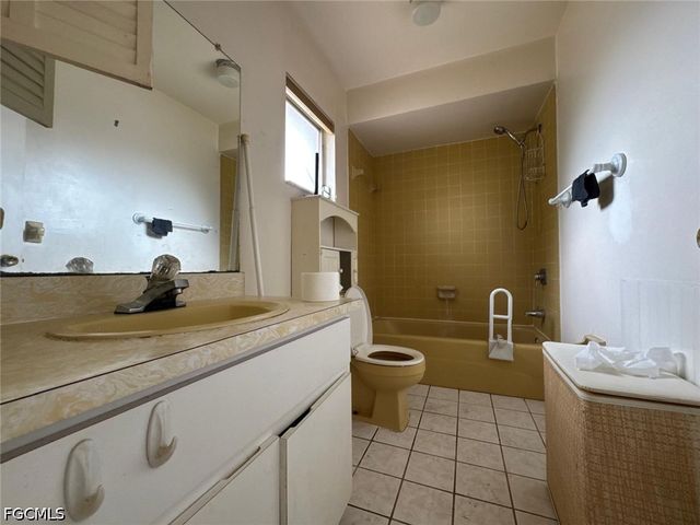 320 Inwood AVE S, Lehigh Acres, FL 33936