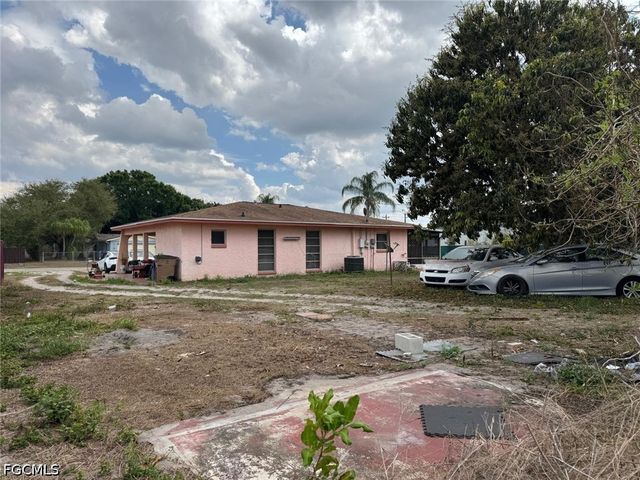 320 Inwood AVE S, Lehigh Acres, FL 33936