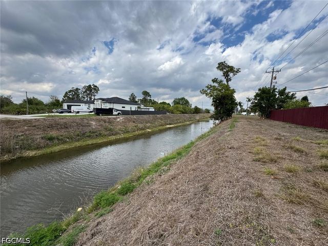 320 Inwood AVE S, Lehigh Acres, FL 33936