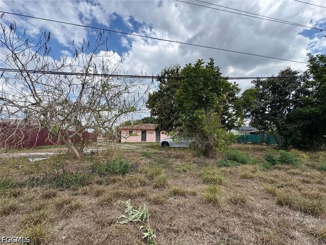 320 Inwood AVE S, Lehigh Acres, FL 33936