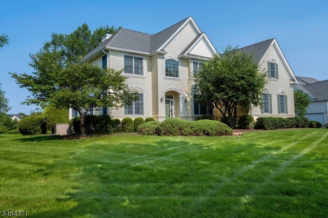 5 Alvamar Ct, Montgomery Twp., NJ 08558