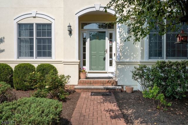 5 Alvamar Ct, Montgomery Twp., NJ 08558
