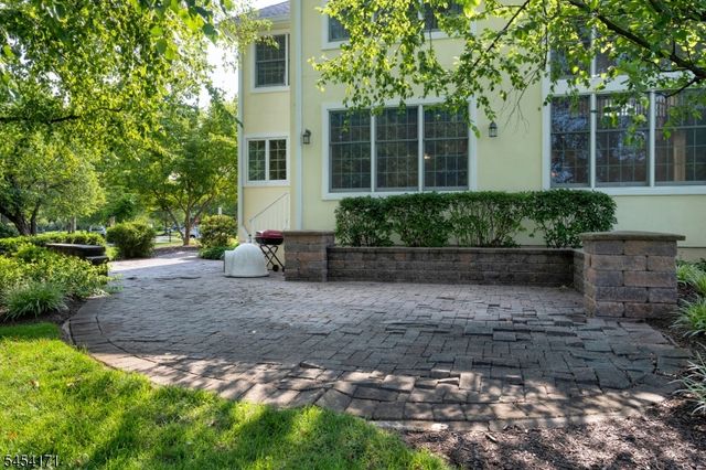 5 Alvamar Ct, Montgomery Twp., NJ 08558