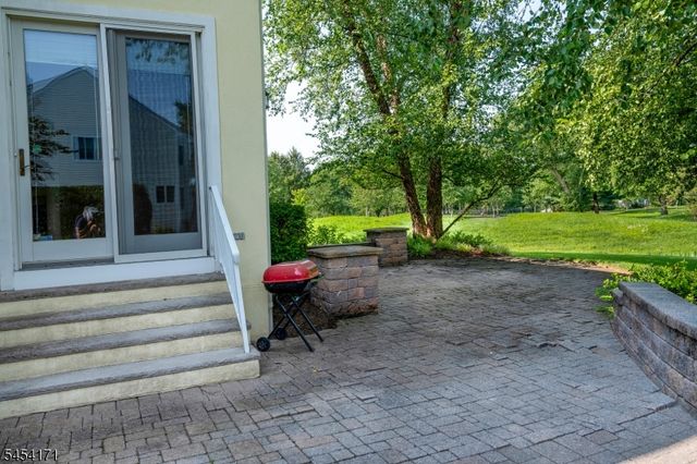 5 Alvamar Ct, Montgomery Twp., NJ 08558