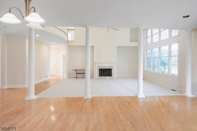 5 Alvamar Ct, Montgomery Twp., NJ 08558