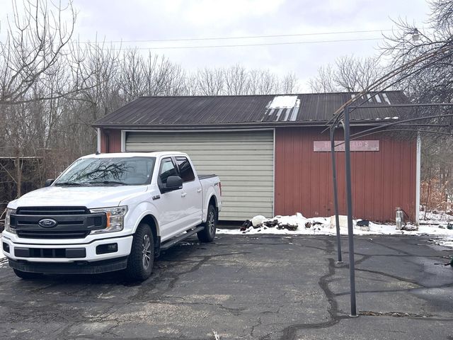 2590 S Morrice Road, Owosso, MI 48867