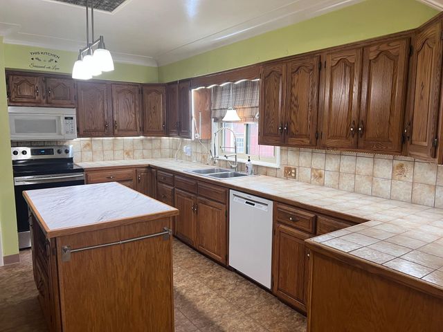 2590 S Morrice Road, Owosso, MI 48867