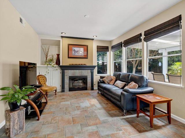 2728 Emerald Bay Dr, Davis, CA 95618