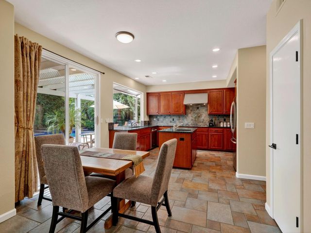 2728 Emerald Bay Dr, Davis, CA 95618