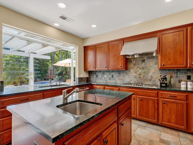 2728 Emerald Bay Dr, Davis, CA 95618