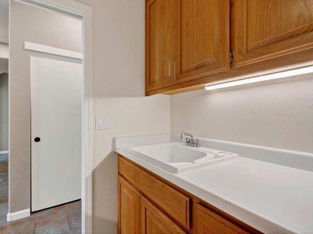 2728 Emerald Bay Dr, Davis, CA 95618