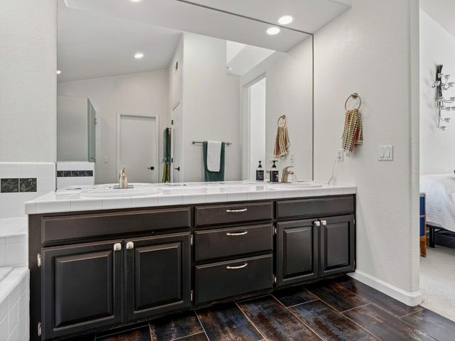 2728 Emerald Bay Dr, Davis, CA 95618