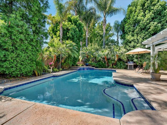 2728 Emerald Bay Dr, Davis, CA 95618