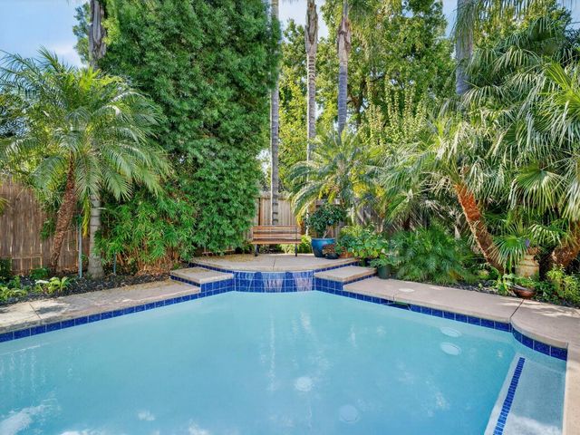 2728 Emerald Bay Dr, Davis, CA 95618