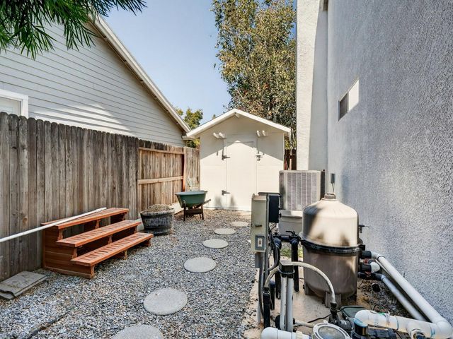 2728 Emerald Bay Dr, Davis, CA 95618