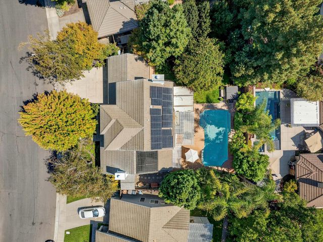 2728 Emerald Bay Dr, Davis, CA 95618