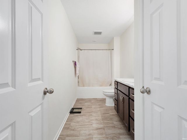 3823 Sun Stone Way, New Haven, IN 46774