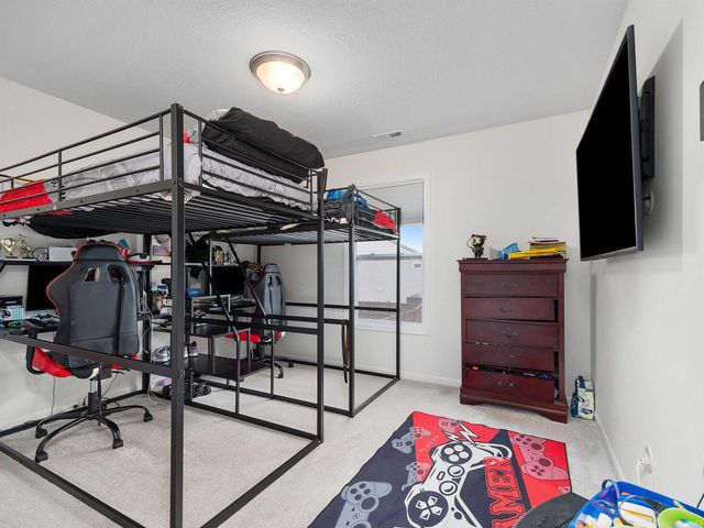 3823 Sun Stone Way, New Haven, IN 46774