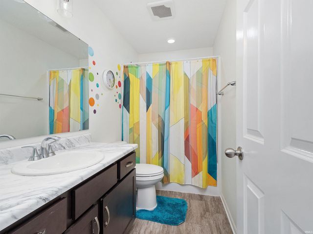 3823 Sun Stone Way, New Haven, IN 46774