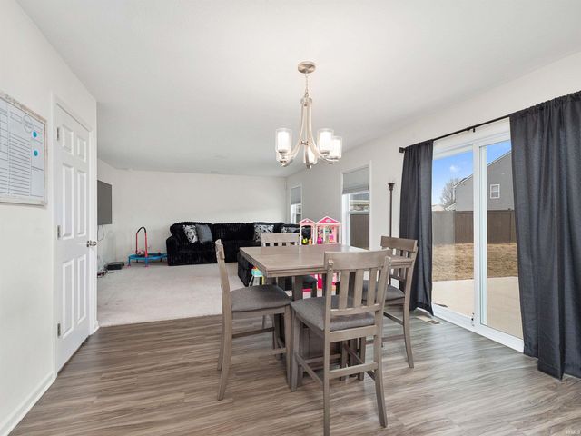 3823 Sun Stone Way, New Haven, IN 46774