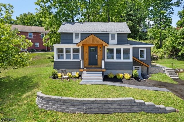 72 Koclas Dr, Netcong Boro, NJ 07857