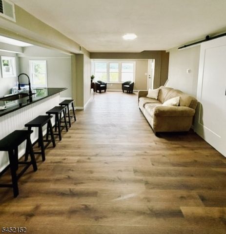 72 Koclas Dr, Netcong Boro, NJ 07857