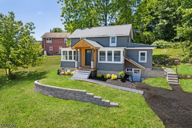 72 Koclas Dr, Netcong Boro, NJ 07857