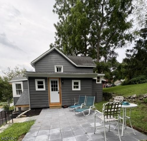 72 Koclas Dr, Netcong Boro, NJ 07857
