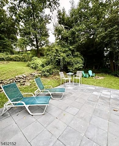 72 Koclas Dr, Netcong Boro, NJ 07857