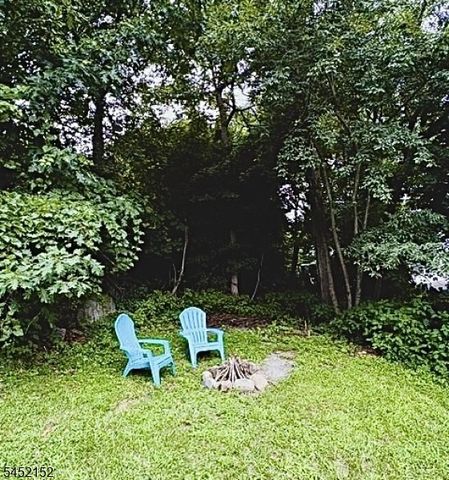 72 Koclas Dr, Netcong Boro, NJ 07857