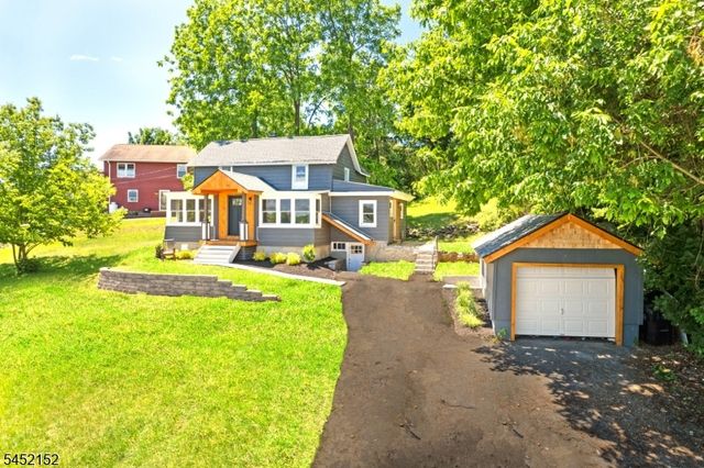 72 Koclas Dr, Netcong Boro, NJ 07857
