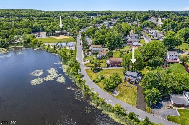 72 Koclas Dr, Netcong Boro, NJ 07857