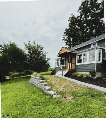 72 Koclas Dr, Netcong Boro, NJ 07857