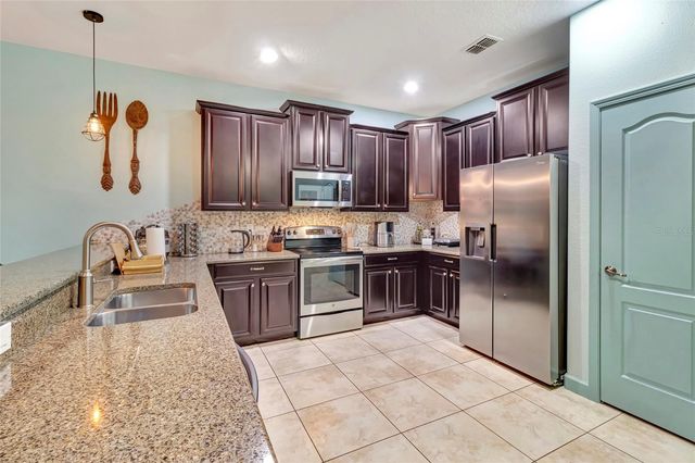 1424 WEXFORD WAY, Davenport, FL 33896