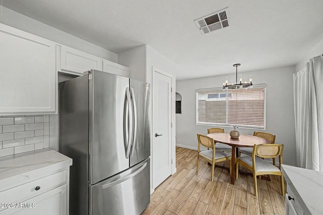 3035 W COVEY Lane, Phoenix, AZ 85027
