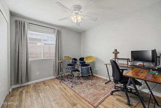 3035 W COVEY Lane, Phoenix, AZ 85027