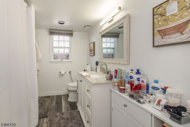 19 Crystal Ln 19, Paterson City, NJ 07501