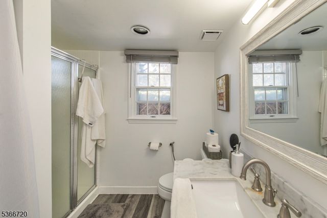 19 Crystal Ln 19, Paterson City, NJ 07501