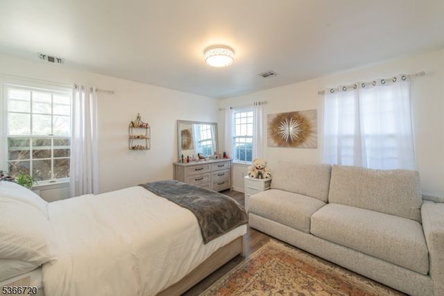 19 Crystal Ln 19, Paterson City, NJ 07501