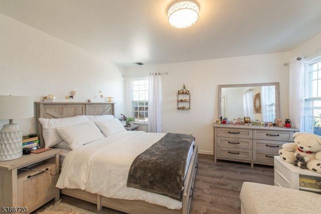 19 Crystal Ln 19, Paterson City, NJ 07501